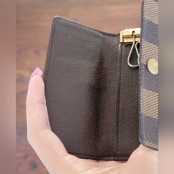 Authentic Louis Vuitton Damier Multicles 4 Ring Key Case - Picture 11 of 13